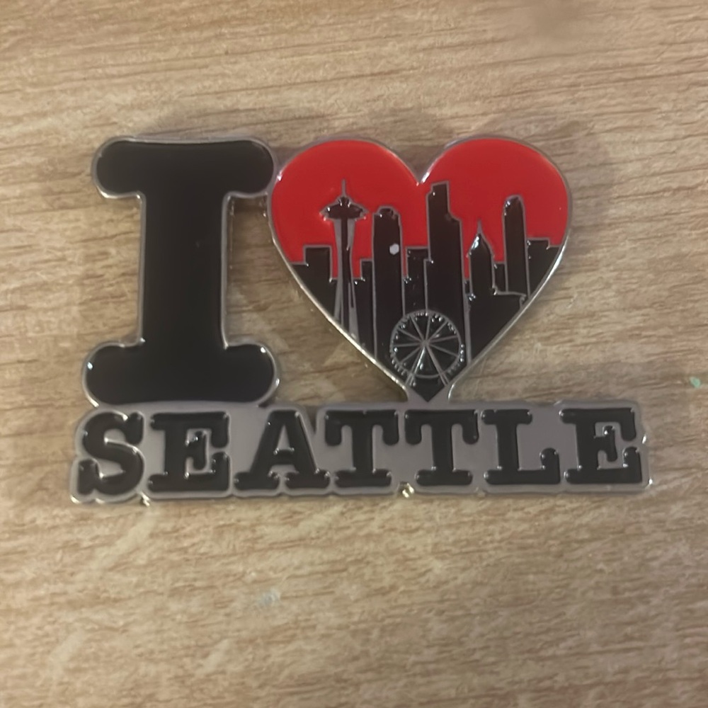 “I love Seattle” refrigerator magnet